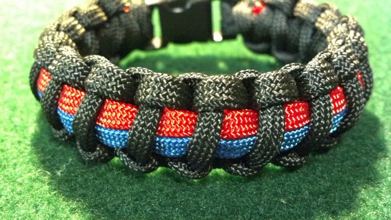 Police Thin Blue Line Paracord Bracelet (Style #1) (X-Small), Hunting &  Fishing - Amazon Canada